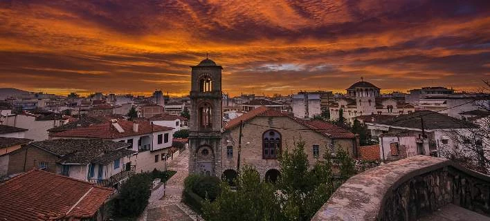 Ένα άρθρο – ύμνος για τα Τρίκαλα από τον Guardian: Η πόλη που δεν χρειάζεται να ξέρεις έναν πολιτικό για να γίνει κάτι